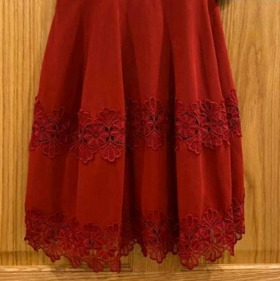 Nicholas Lace-Trim Crepe Short-Sleeve Dress - Picture 4 of 14